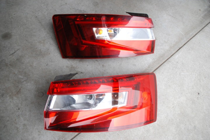 Rückleuchte Skoda Superb III Links Rearlight RUK3522567106bz