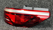 Load image into Gallery viewer, Rückleuchte VW Multivan Transporter 7T0945096D Rechts Rearlight RUK3535063213kt