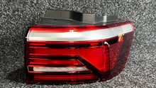 Load image into Gallery viewer, Rückleuchte VW Multivan Transporter 7T0945096D Rechts Rearlight RUK3535063213kt