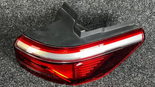 Load image into Gallery viewer, Rückleuchte VW Multivan Transporter 7T0945096D Rechts Rearlight RUK3535063213kt