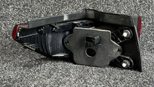 Load image into Gallery viewer, Rückleuchte VW Multivan Transporter 7T0945096D Rechts Rearlight RUK3535063213kt