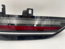 Laden Sie das Bild in den Galerie-Viewer, Rückleuchte BMW H85A45BA604 Rechts Rearlight RUK3615632193ao