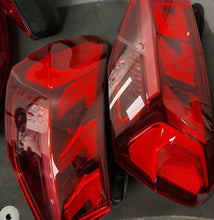 Laden Sie das Bild in den Galerie-Viewer, Rückleuchte Audi A3 8Y0945207 8Y0945208 Ein Satz Rearlight RUK3701511687he