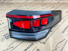 Laden Sie das Bild in den Galerie-Viewer, Rückleuchte VW 57L945208A Rechts Rearlight RUK3709446403yb