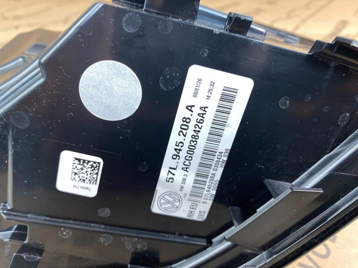 Rückleuchte VW 57L945208A Rechts Rearlight RUK3709446403yb