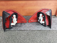 Laden Sie das Bild in den Galerie-Viewer, Rückleuchte BMW 3 E91 7160061 Ein Satz Rearlight RUK3918657662dg