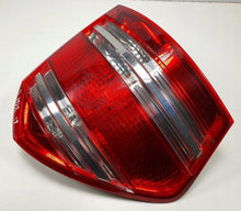 Laden Sie das Bild in den Galerie-Viewer, Rückleuchte Mercedes-Benz X164 A1648200564 Links Rearlight RUK3930336837pb