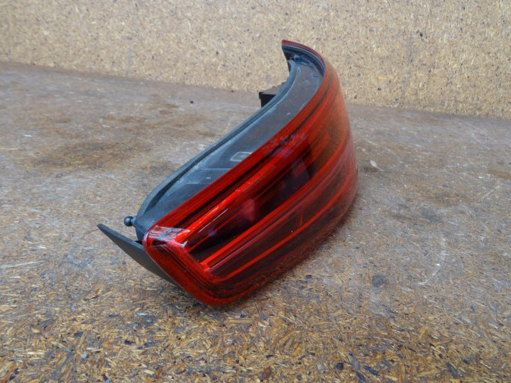 Rückleuchte Audi Q3 8U0945094M LED Rechts Rearlight RUK3932450764lu