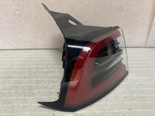 Laden Sie das Bild in den Galerie-Viewer, Rückleuchte Tesla Model 3 Y Links Rearlight RUK4053545191aa