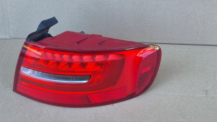 Rückleuchte Audi A4 B8 Avant 8K9945096D Rechts Rearlight RUK4055568690ds