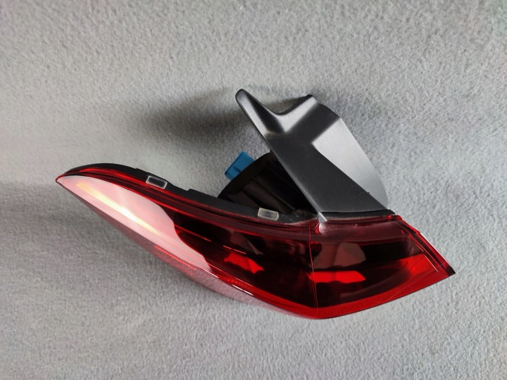 Rückleuchte VW T-Roc 2GA945095A Links Rearlight RUK4060381603vb