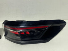 Laden Sie das Bild in den Galerie-Viewer, Rückleuchte VW Passat 3J0945207 Ein Stück (Rechts oder Links) Rearlight RUK4105058397tr