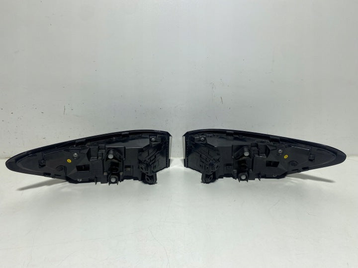 Rückleuchte VW Passat 3J0945207 Ein Stück (Rechts oder Links) Rearlight RUK4105058397tr