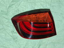 Laden Sie das Bild in den Galerie-Viewer, Rückleuchte BMW F10 7203229 Links Rearlight RUK4108639571rh