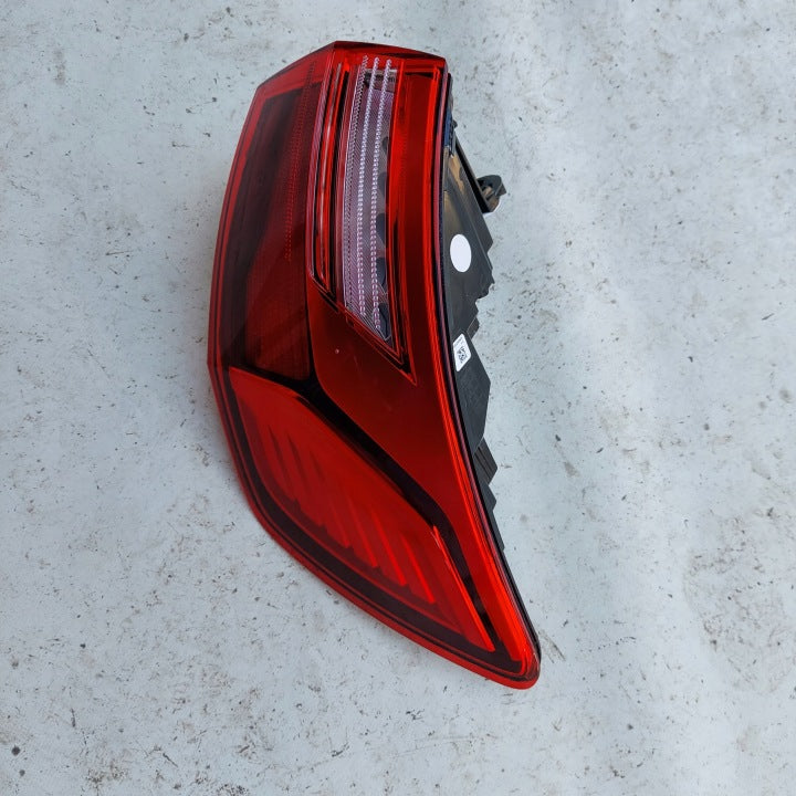 Rückleuchte Audi A4 B9 Avant 8W9945070AA Rechts Rearlight RUK4189808816ar