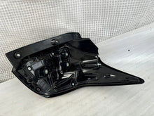 Laden Sie das Bild in den Galerie-Viewer, Rückleuchte Toyota IV Yaris Links Rearlight RUK4258319205ev