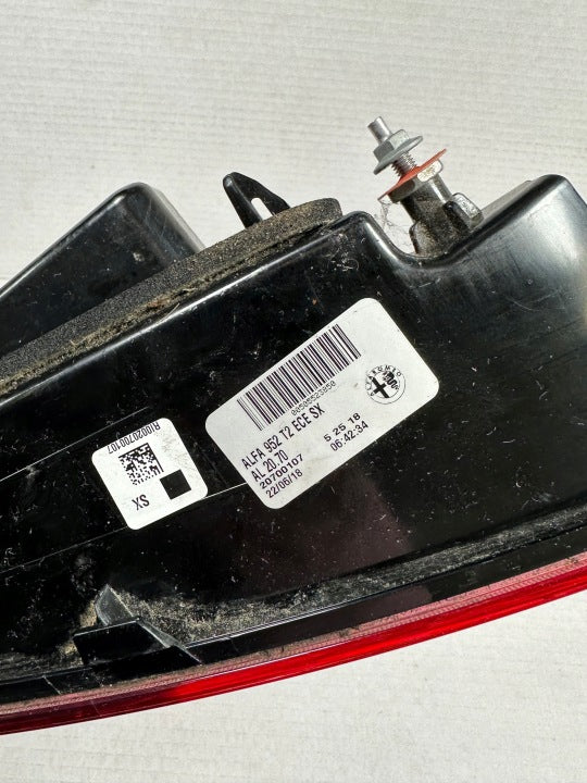 Rückleuchte Alfa Romeo Giulia 20700107 Links Rearlight RUK4264774921wu