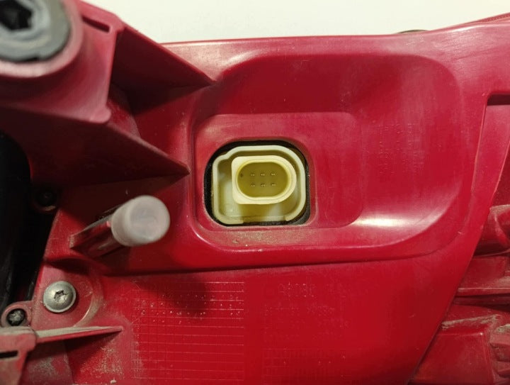 Rückleuchte Audi A6 C7 Avant 4G9945095B Links Rearlight RUK4267193133tj