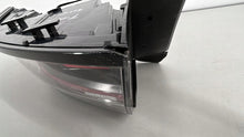 Laden Sie das Bild in den Galerie-Viewer, Rückleuchte VW Arteon 3G8945208B Rechts Rearlight RUK4325837182lb