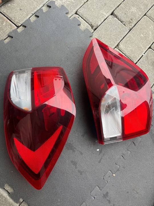 Rückleuchte Ford Ecosport 90104001 90104003 Ein Stück (Rechts oder Links) RUK4325911681wz