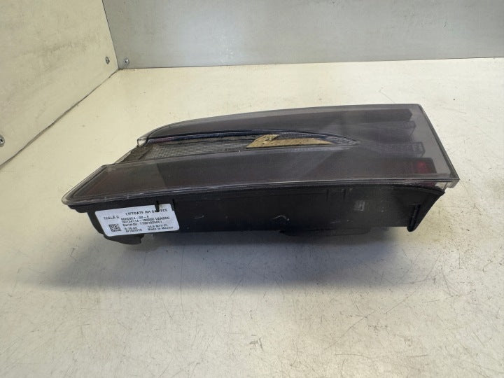 Rückleuchte Tesla S 6005924-00-E Rechts Rearlight RUK4372959576ur