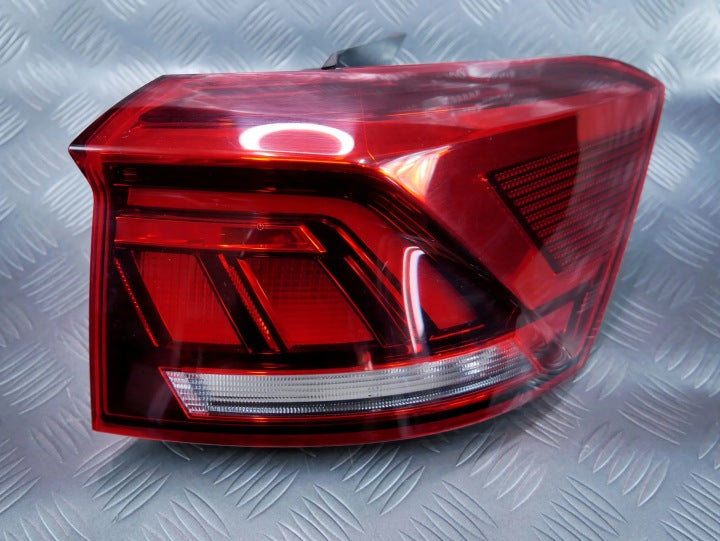 Rückleuchte VW T-Roc 2GA945096D Rechts Rearlight RUK4399755585cw