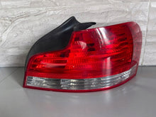 Laden Sie das Bild in den Galerie-Viewer, Rückleuchte BMW 1 E88 Coupe E82 Ein Stück (Rechts oder Links) Rearlight RUK4455019986th