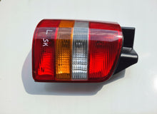 Laden Sie das Bild in den Galerie-Viewer, Rückleuchte VW T5 Links Rearlight RUK4460388913qs