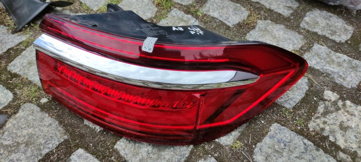 Rückleuchte Audi A8 D5 4N0945070A 4N0945069A Ein Stück (Rechts oder Links) RUK4476037678rg