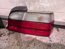 Load image into Gallery viewer, Rückleuchte BMW Coupe E36 Ein Satz Rearlight RUK4537682980sj