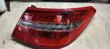 Laden Sie das Bild in den Galerie-Viewer, Rückleuchte Mercedes-Benz A2079060258 Rechts Rearlight RUK4578229996uu