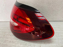 Laden Sie das Bild in den Galerie-Viewer, Rückleuchte Mercedes-Benz A2139067405 Rechts Rearlight RUK4580954013pa