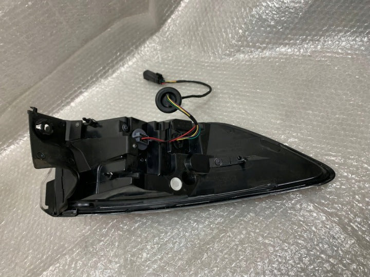 Rückleuchte Ford Kuga LV4B-13404-BD LED Rechts Rearlight RUK4680500013jl
