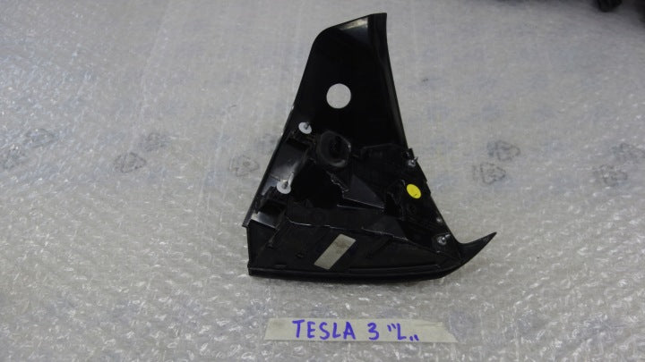 Rückleuchte Tesla 1077399-00 24529201 LED Links Rearlight RUK4768606195gp