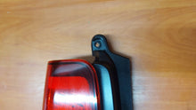 Laden Sie das Bild in den Galerie-Viewer, Rückleuchte Opel E Combo 9819235880 Links Rearlight RUK4815076830bz