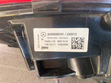 Laden Sie das Bild in den Galerie-Viewer, Rückleuchte Mercedes-Benz W206 A2069060101 Links Rearlight RUK4979272209ld