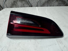 Laden Sie das Bild in den Galerie-Viewer, Rückleuchte Mazda Cx3 Cx-3 Rechts Rearlight RUK4988562036cy
