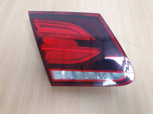 Laden Sie das Bild in den Galerie-Viewer, Rückleuchte Mercedes-Benz A2079063800 Ein Stück (Rechts oder Links) Rearlight RUK4992780157bm