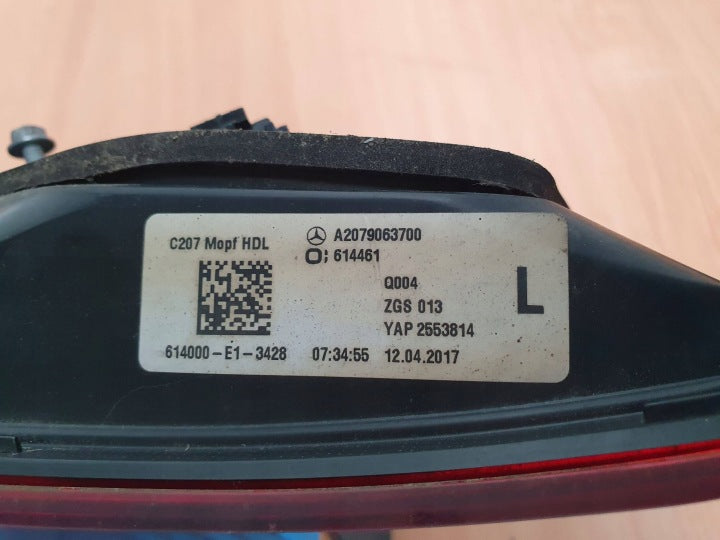 Rückleuchte Mercedes-Benz A2079063800 Ein Stück (Rechts oder Links) Rearlight RUK4992780157bm