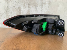 Laden Sie das Bild in den Galerie-Viewer, Rückleuchte Audi A8 D5 4N0945208P LED Rechts Rearlight RUK5000955420sx