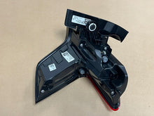 Load image into Gallery viewer, Rückleuchte Audi A6 4P0945069B Links Rearlight RUK5011318155hw