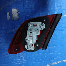 Laden Sie das Bild in den Galerie-Viewer, Rückleuchte Mercedes-Benz 2048203764 Links Rearlight RUK5083512987bn