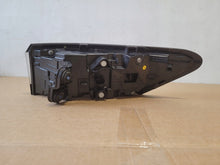 Laden Sie das Bild in den Galerie-Viewer, Rückleuchte VW Passat 3J0945207A Links Rearlight RUK5159383962an