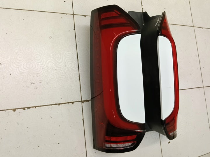 Rückleuchte VW Transporter Ein Stück (Rechts oder Links) Rearlight RUK5232054470qq
