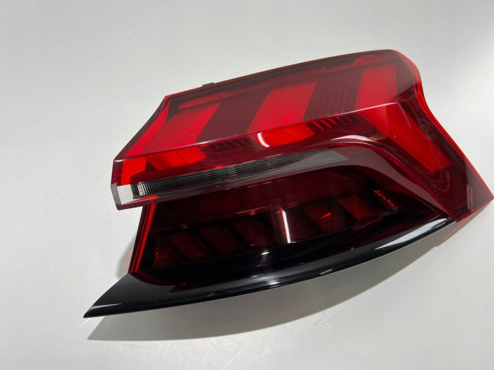 Rückleuchte Audi E-Tron Gt 4J3945092 Rechts Rearlight RUK5234062719oo