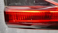 Laden Sie das Bild in den Galerie-Viewer, Rückleuchte Toyota Corolla 81580-02C31 Rechts Rearlight RUK5238885768ce