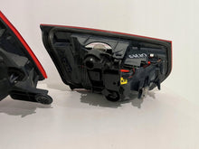 Laden Sie das Bild in den Galerie-Viewer, Rückleuchte BMW 3 F30 18361112 Ein Satz Rearlight RUK5294010893tj