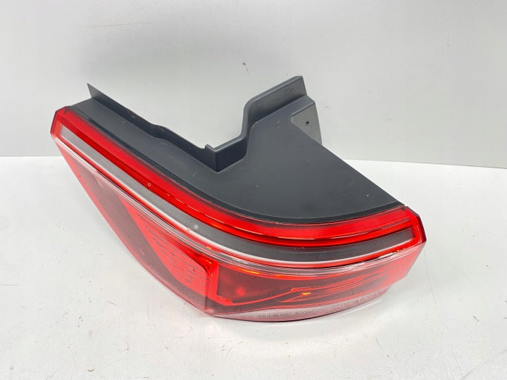 Rückleuchte VW Multivan T7 Transporter 7T0945095B Links Rearlight RUK5334489355pf