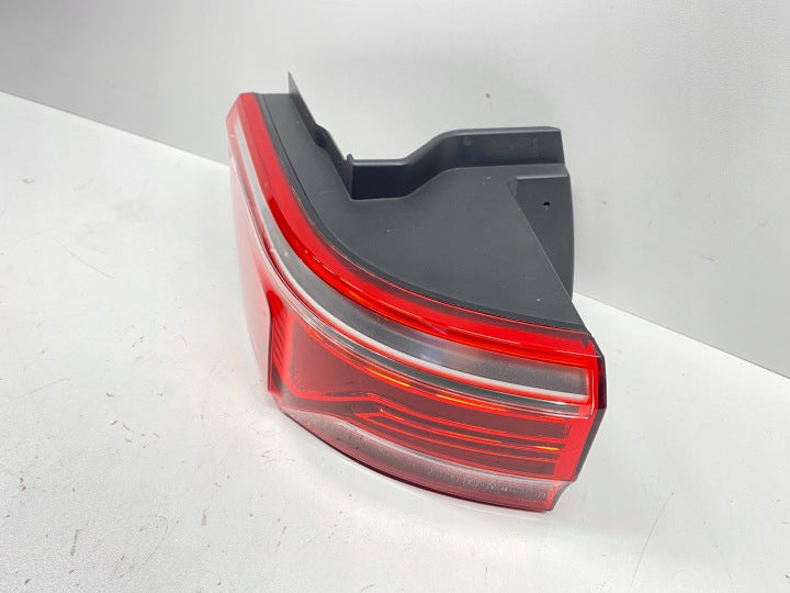 Rückleuchte VW Multivan T7 Transporter 7T0945095B Links Rearlight RUK5334489355pf