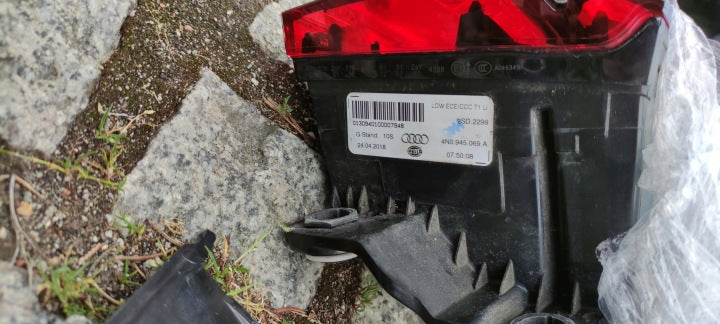 Rückleuchte Audi A8 D5 4N0945069A 4N0945070A Ein Stück (Rechts oder Links) RUK5407041950en